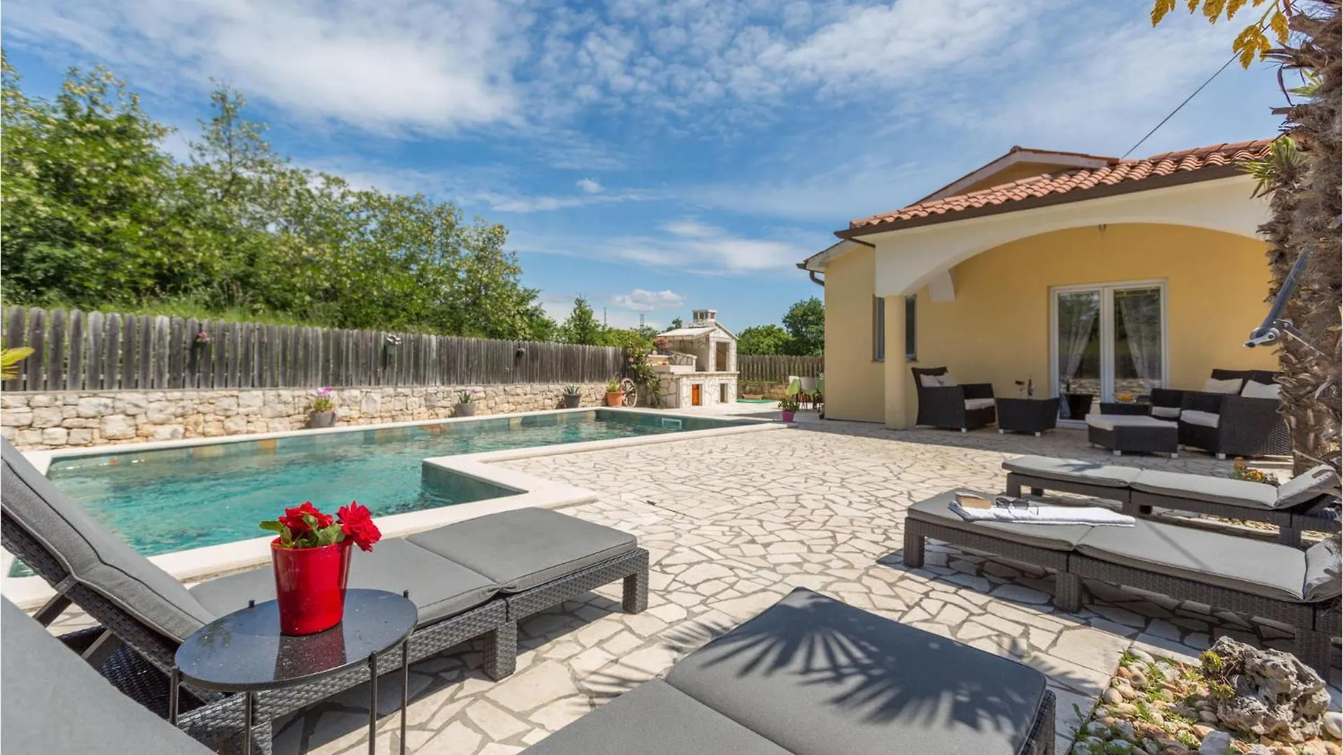 Stunning Home In Vrecari With Kitchen Nedeščina Prázdninový dům