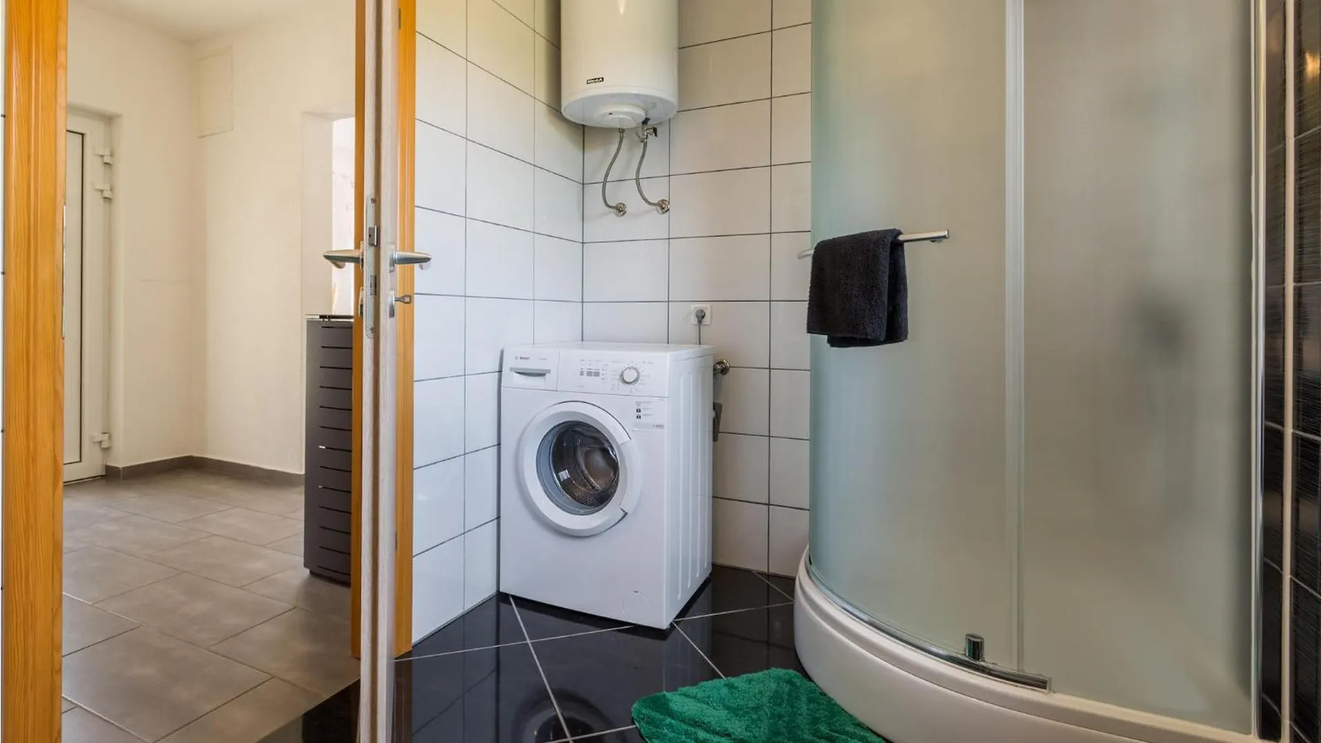 Stunning Home In Vrecari With Kitchen Nedeščina Chorvatsko